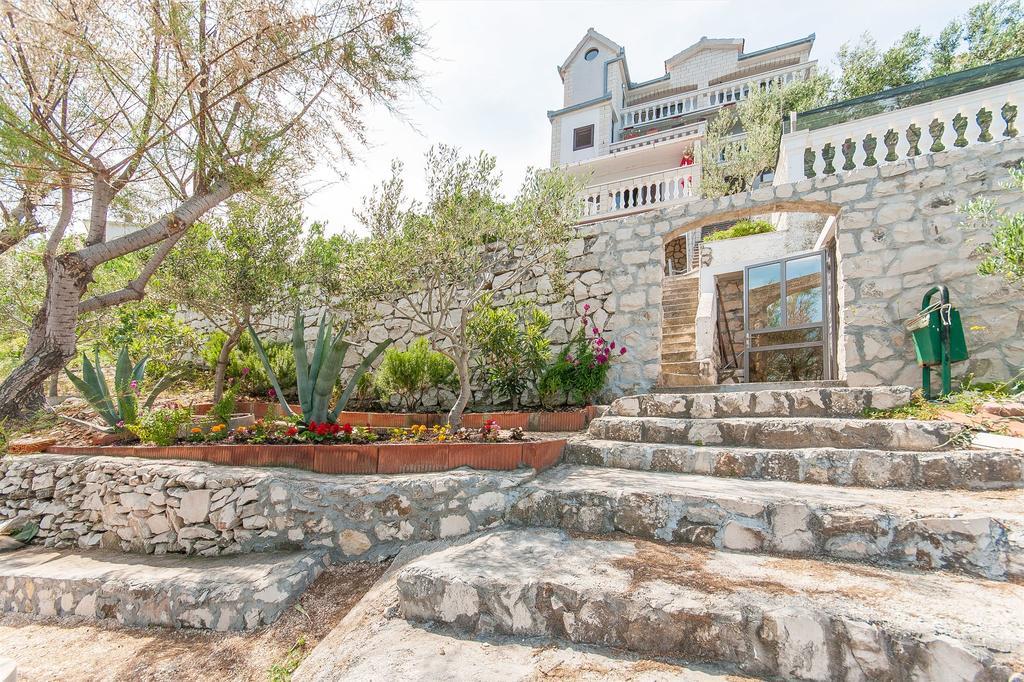 Apartments Natasa โตรกีร์ ภายนอก รูปภาพ