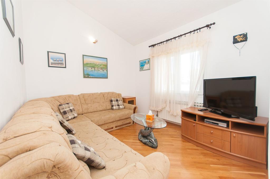 Apartments Natasa โตรกีร์ ภายนอก รูปภาพ