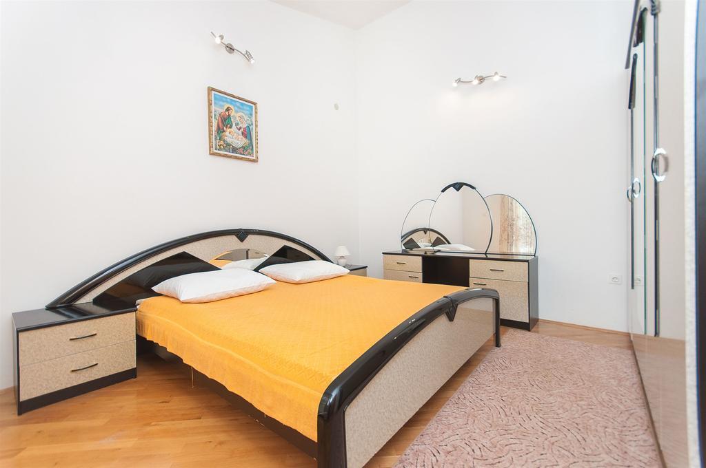 Apartments Natasa โตรกีร์ ภายนอก รูปภาพ