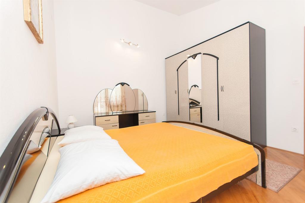 Apartments Natasa โตรกีร์ ภายนอก รูปภาพ