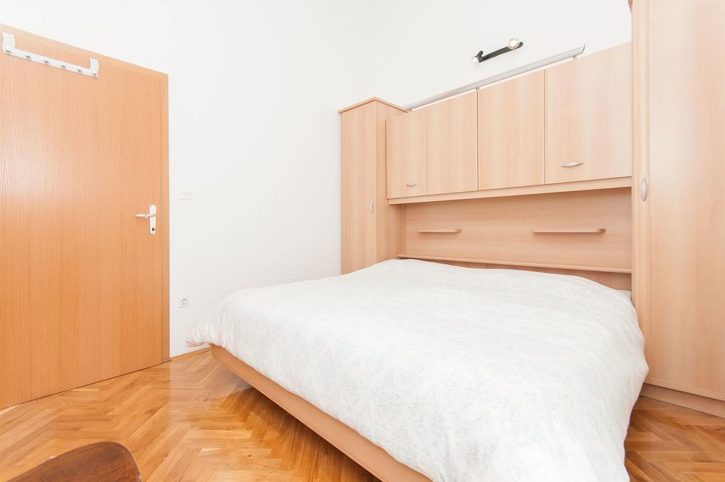 Apartments Natasa โตรกีร์ ภายนอก รูปภาพ