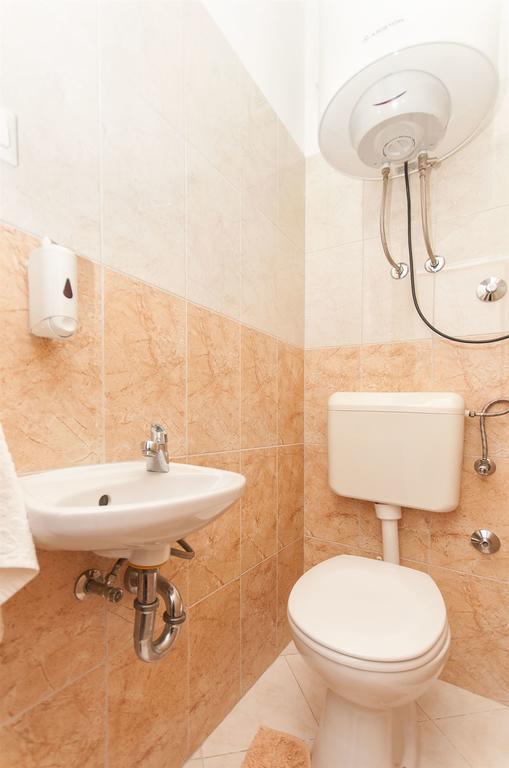 Apartments Natasa โตรกีร์ ภายนอก รูปภาพ